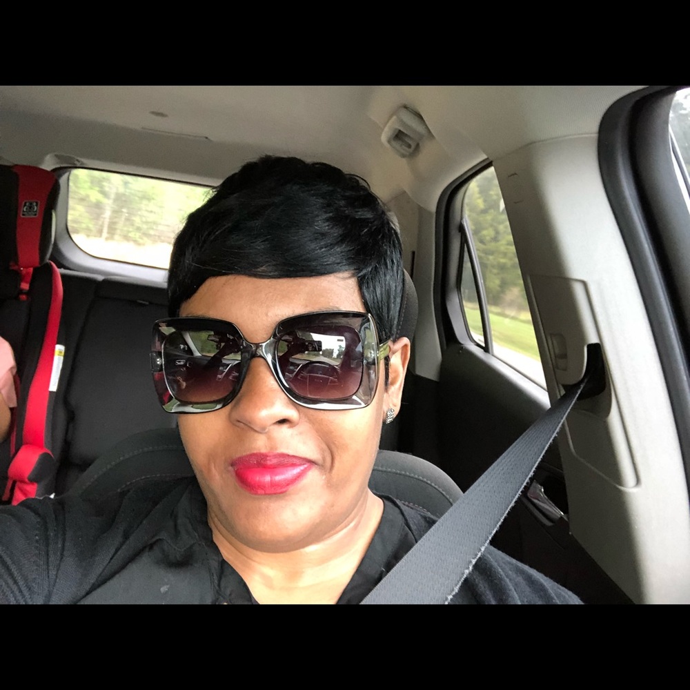 Meet your Posher, Tracey